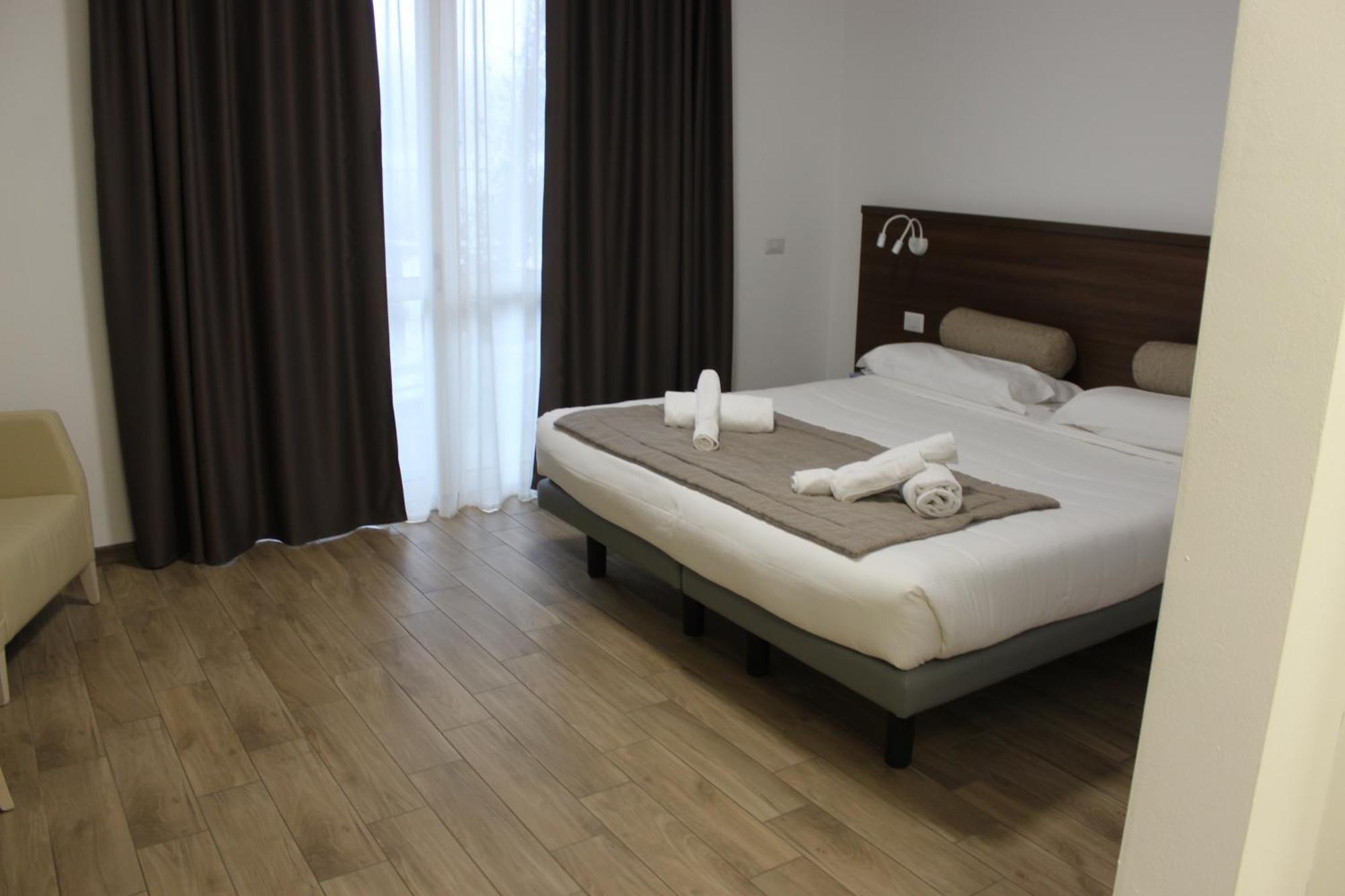 Double or Twin Room Lake View Hot Spa