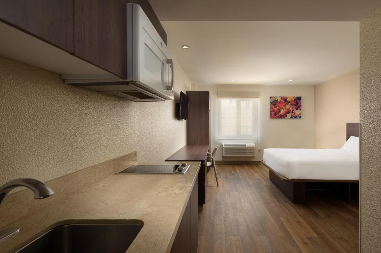 Queen Suite