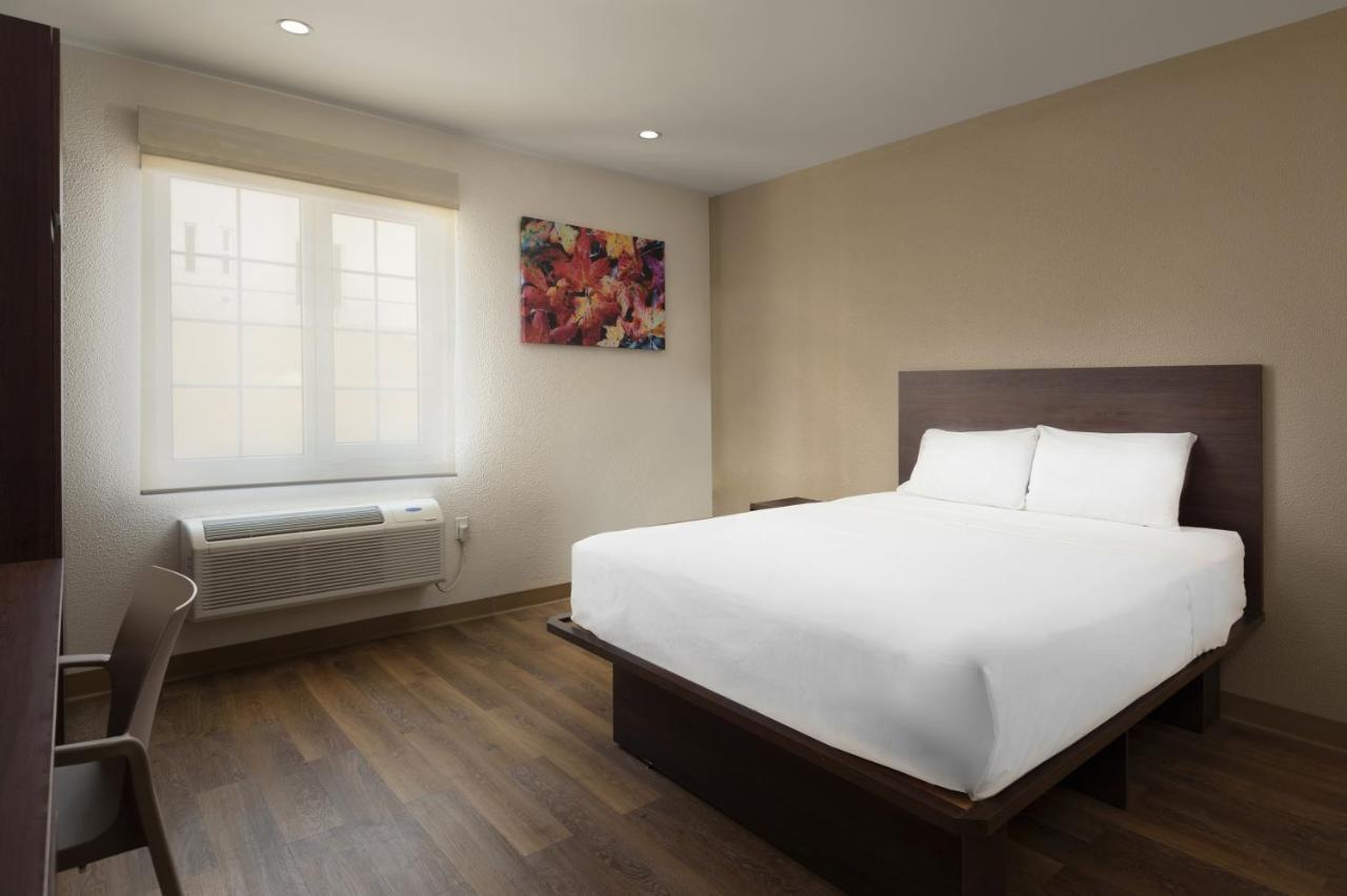 Queen Suite