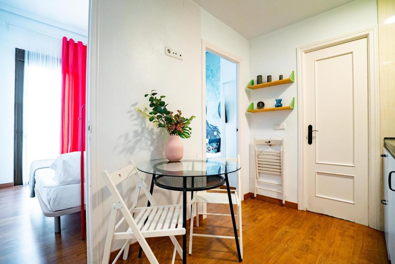 Two-Bedroom Apartment,1309943680:JPEG