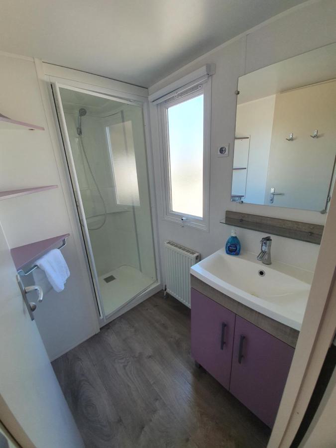 Mobile Home up to 4 Guests with Kitchen & Bathroom