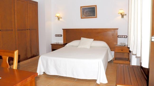 Economy Double Room,132188589:JPEG