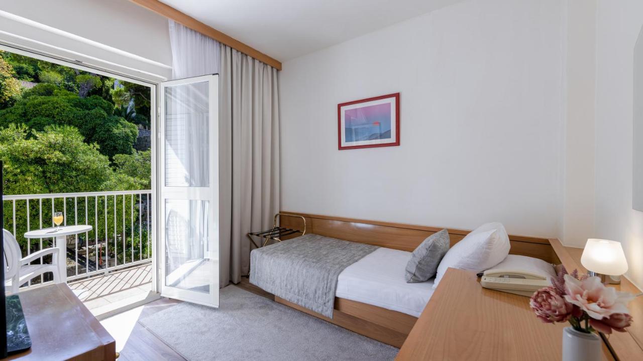 Standard Single Room Park View Balcony