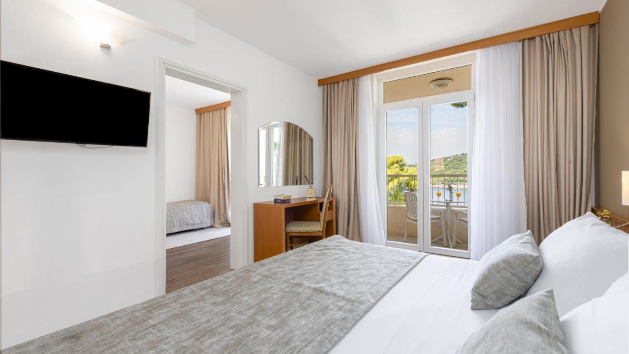 Triple Room Balcony Sea View