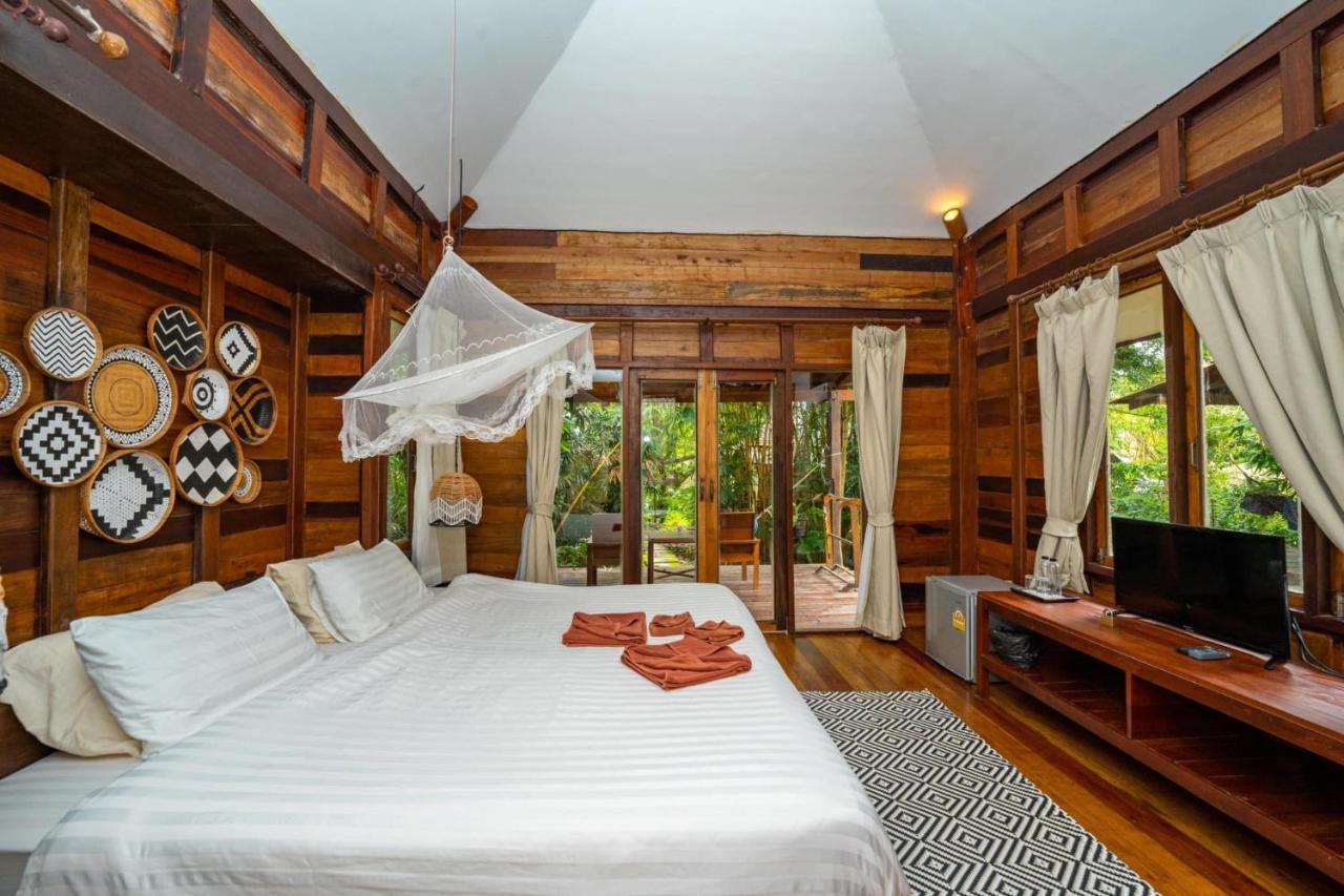 Deluxe Bungalow mit Gartenblick