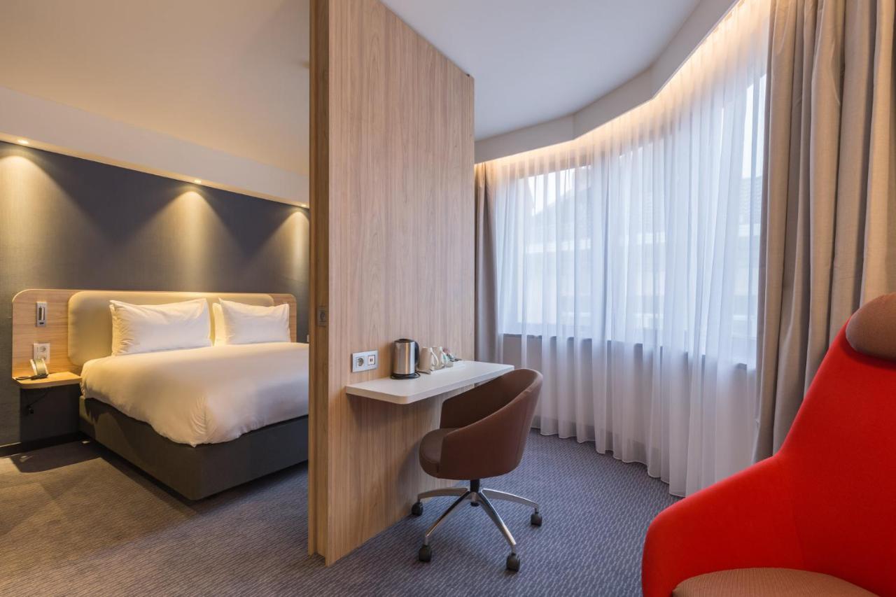 Standard Queen Room Extra Floor Space