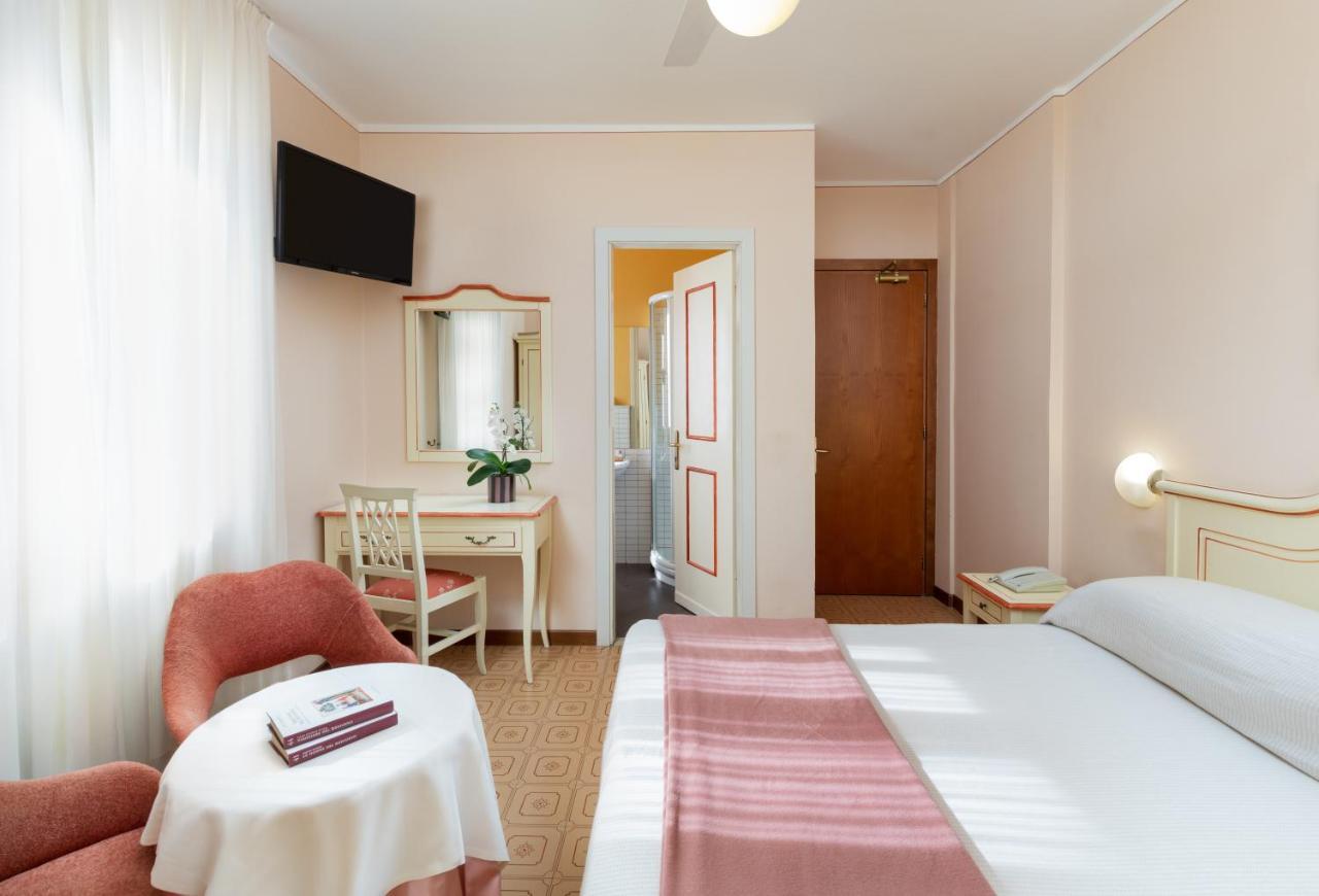 Classic Double Room,1327303106:JPEG