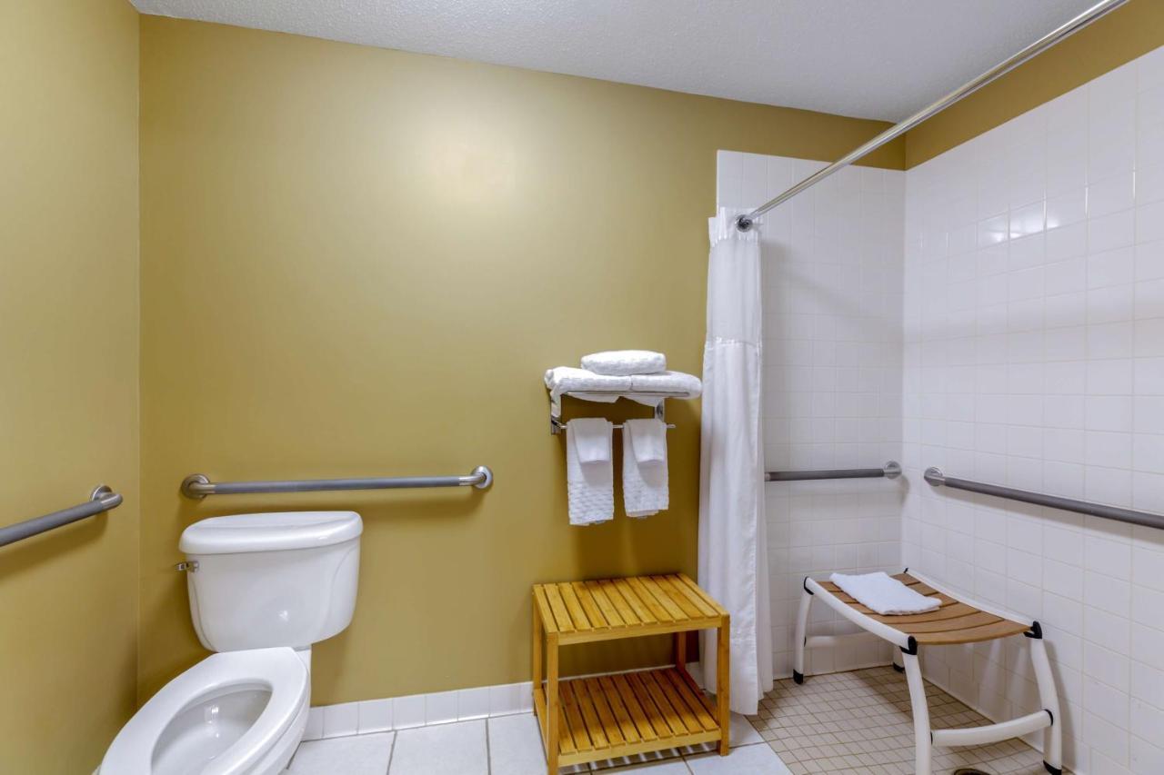 Double Room with Two Double Beds and Roll-In Shower - Disability Access