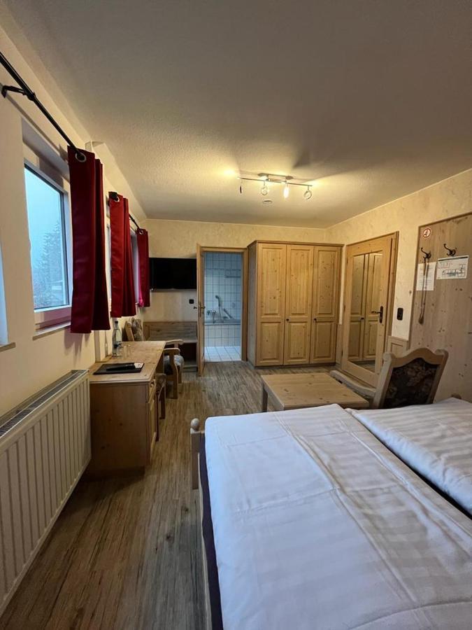 Großes Doppelzimmer