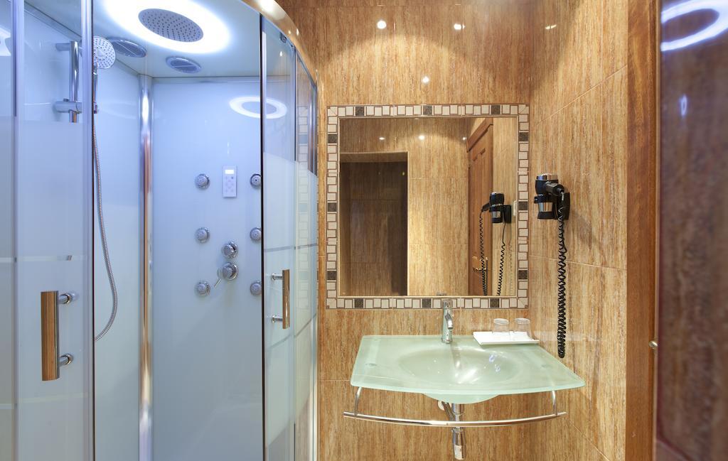 Habitación Doble con 3 camas supletorias