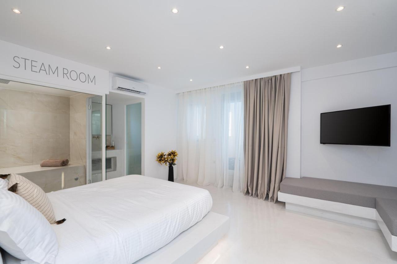 Suite with Sea View, Private Heated Pool & Steam Room - B2