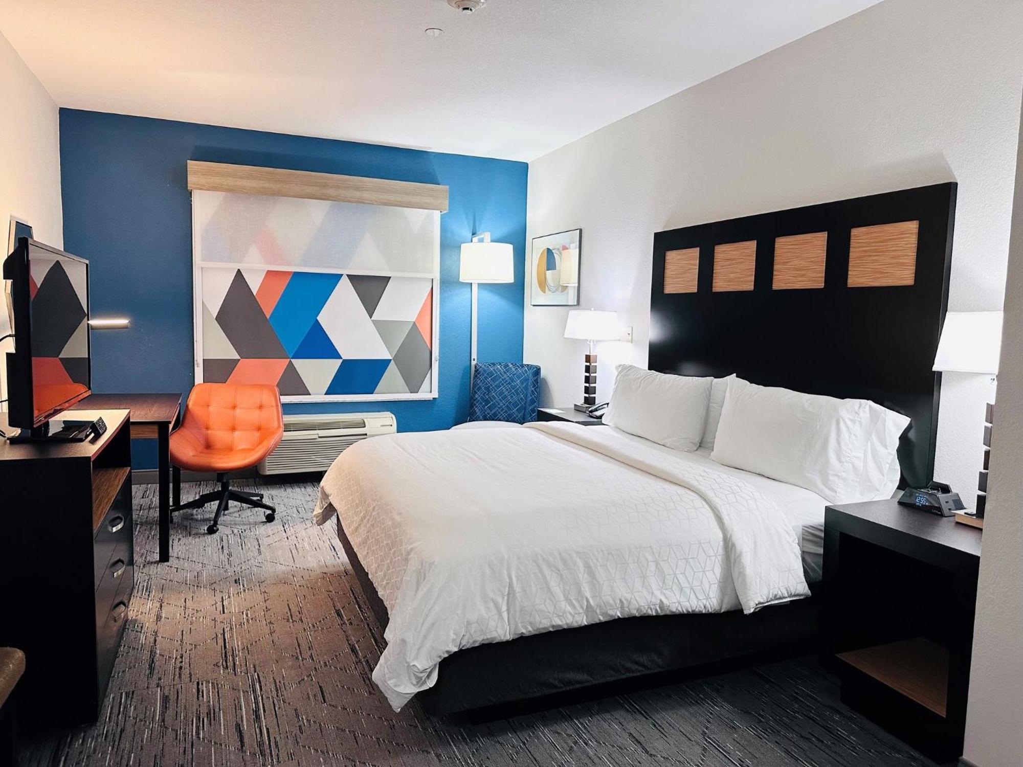King Room - Mobility Access/Hearing Accessible