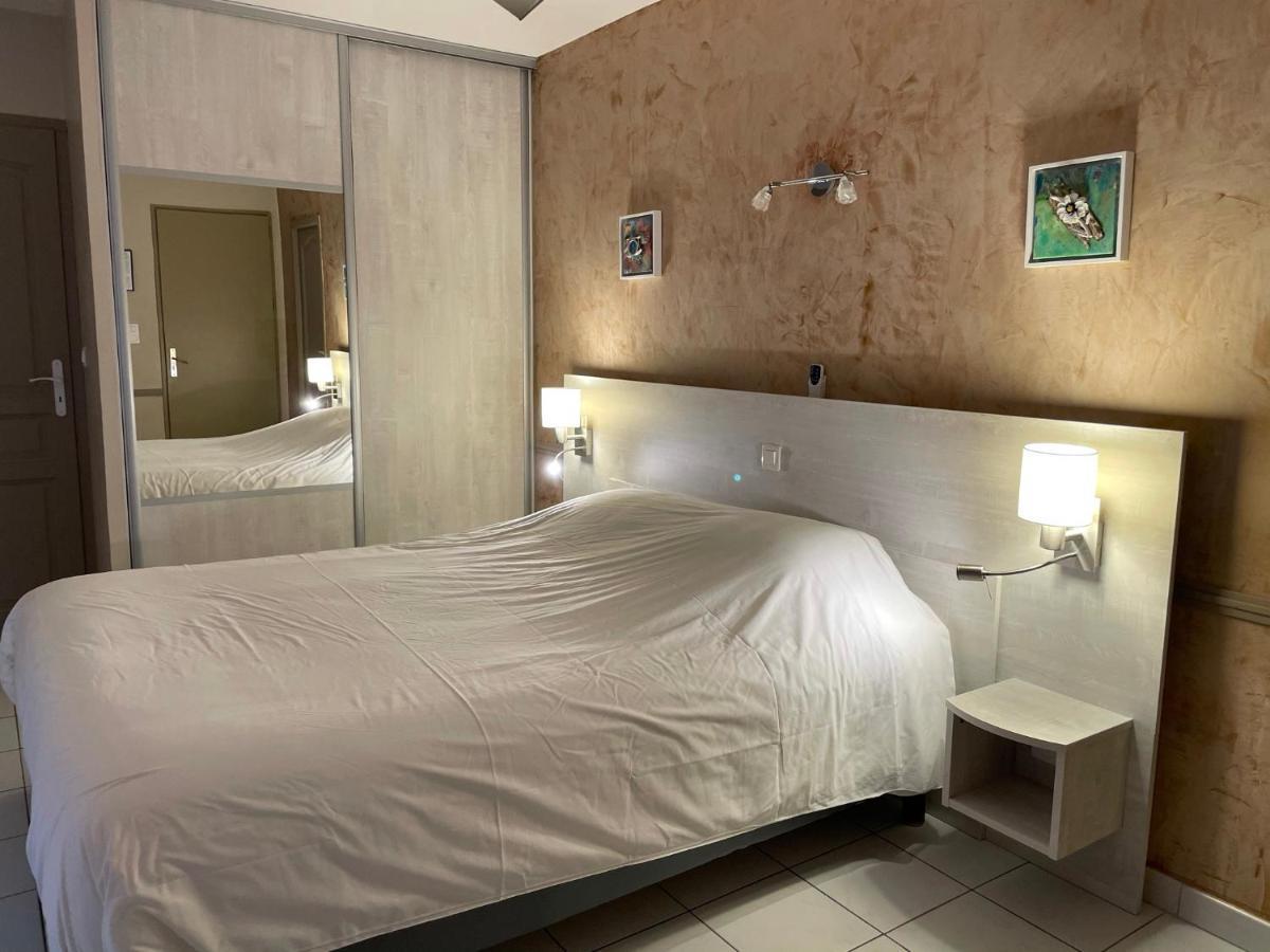 Double or Twin Room,1341829010:JPEG