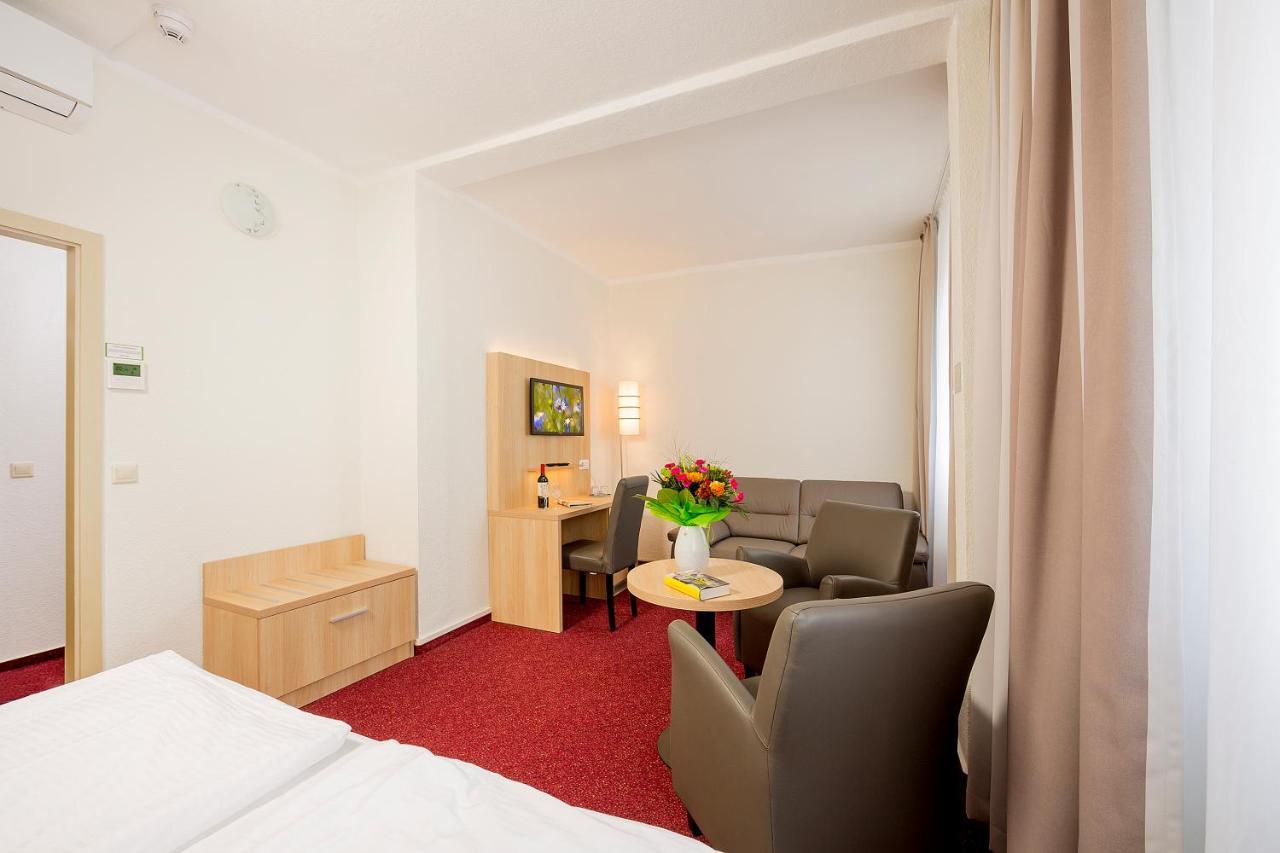 Large Double Room
