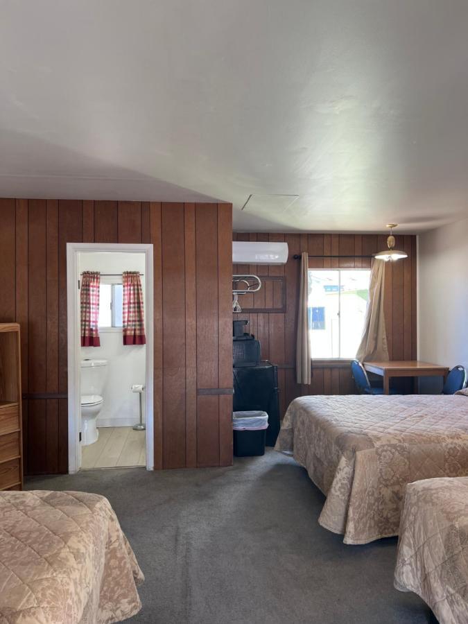 Triple Room Three Queen Beds