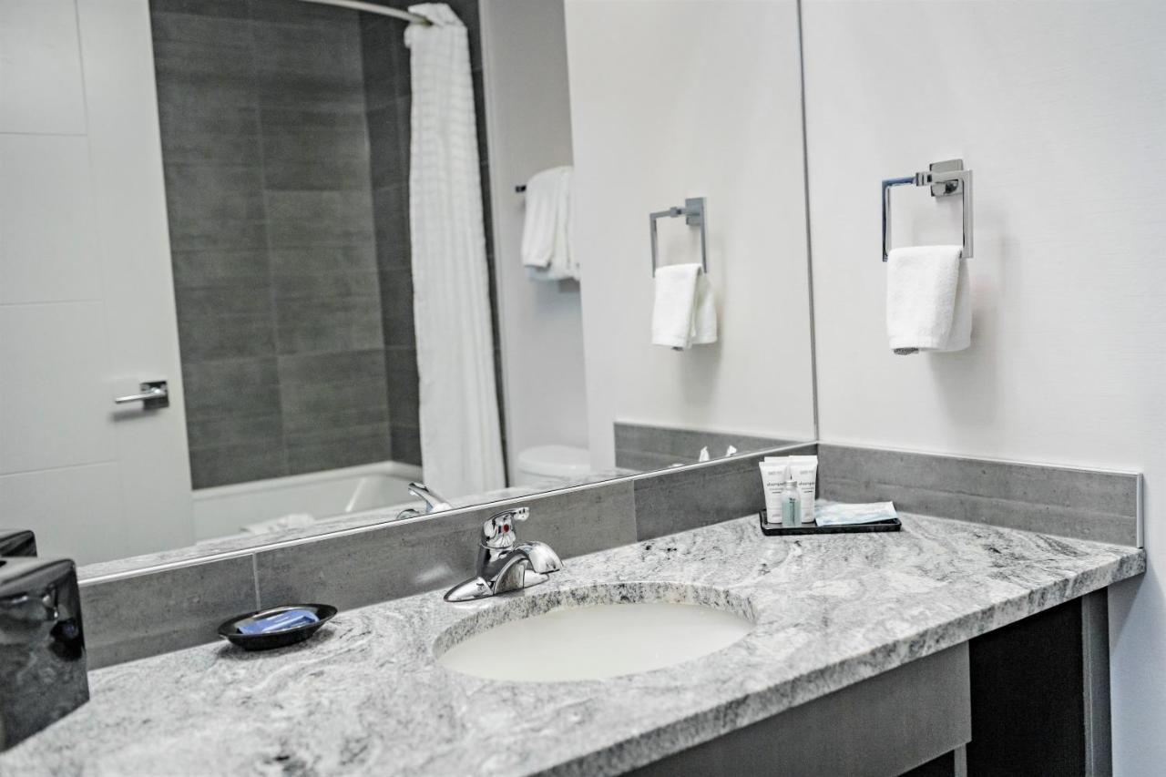 Queen Room - Disability Access/Non-Smoking