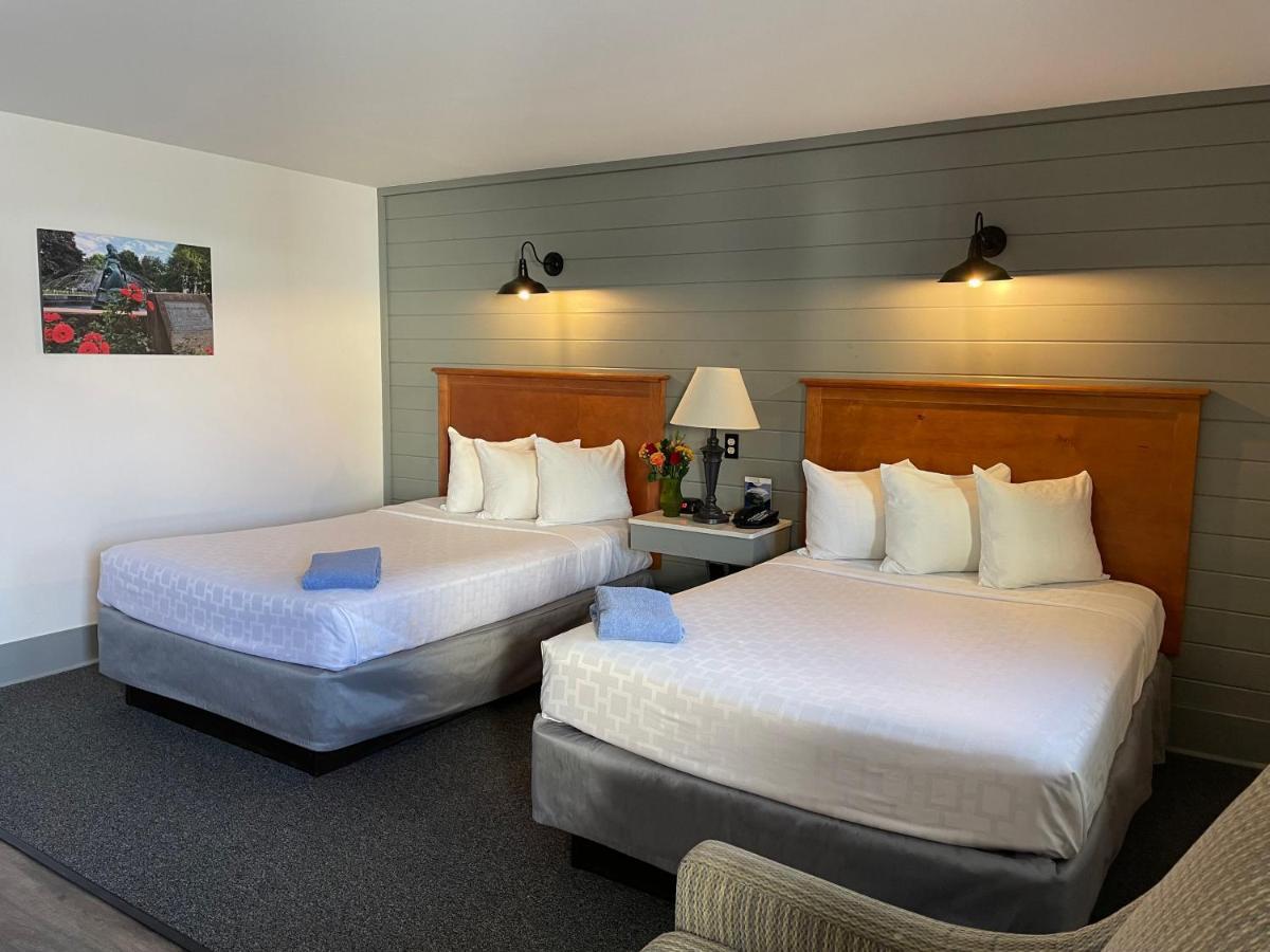 Standard Double Room with Double Beds