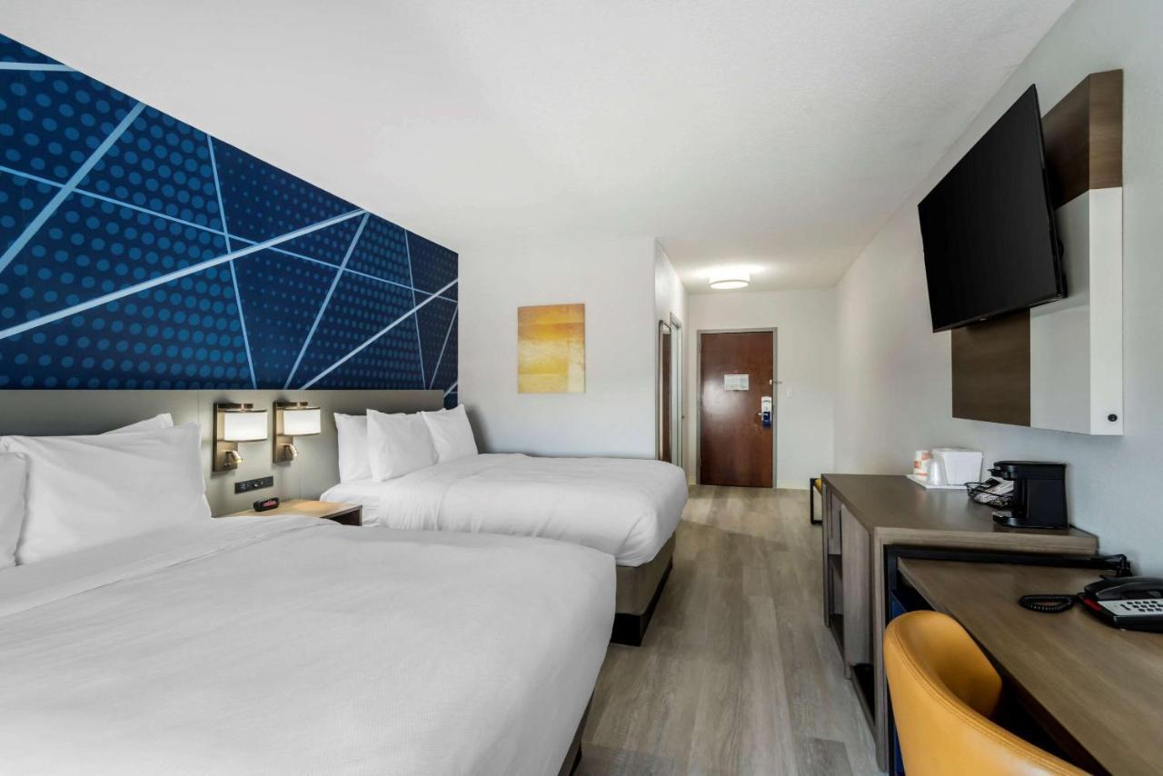 Queen Room with Two Queen Beds - Disability Access