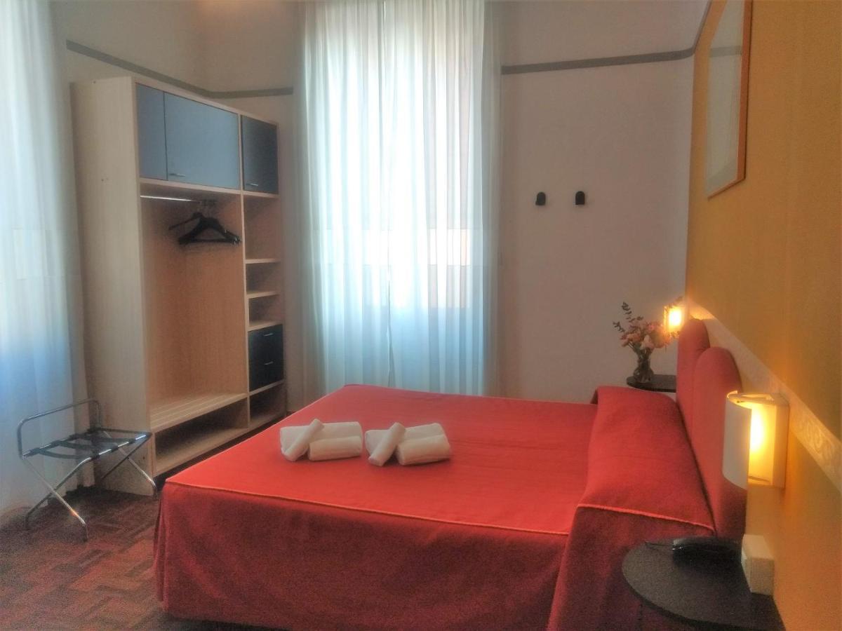 Double or Twin Room,1352760322:JPEG