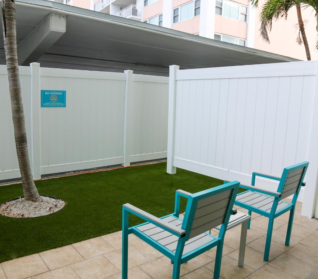 King Room Ground Floor Mobility Accessible Non-Smoking