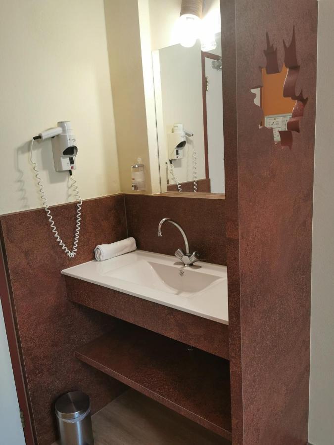 Standard Double Room,1345899617:JPEG