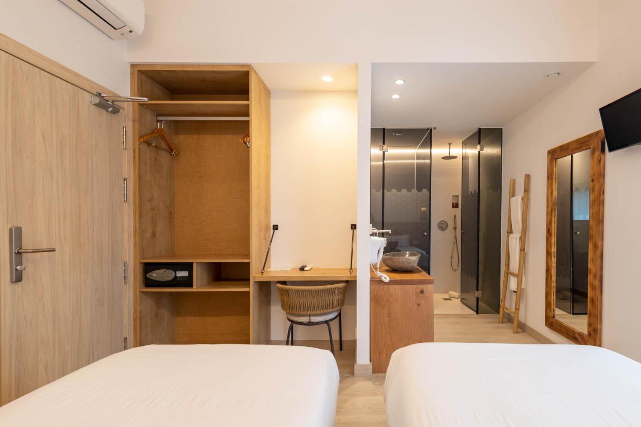 Double Twin Room