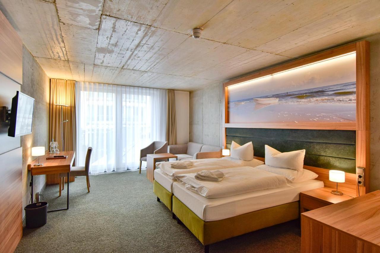 Double or Twin Room Partial Sea View