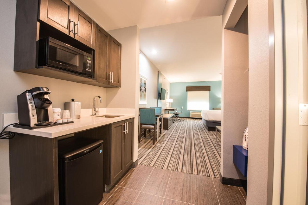 One-Bedroom Suite