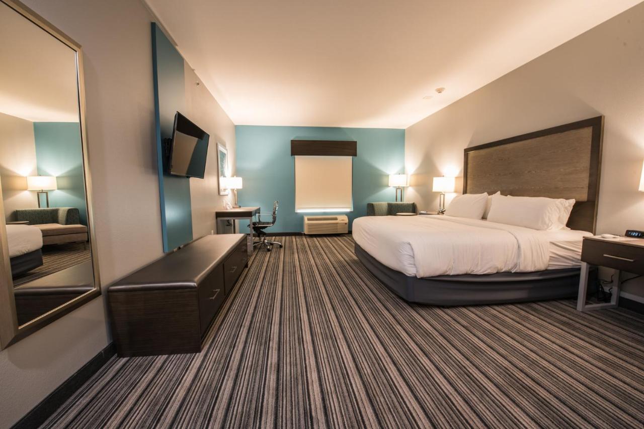 Standard King Room