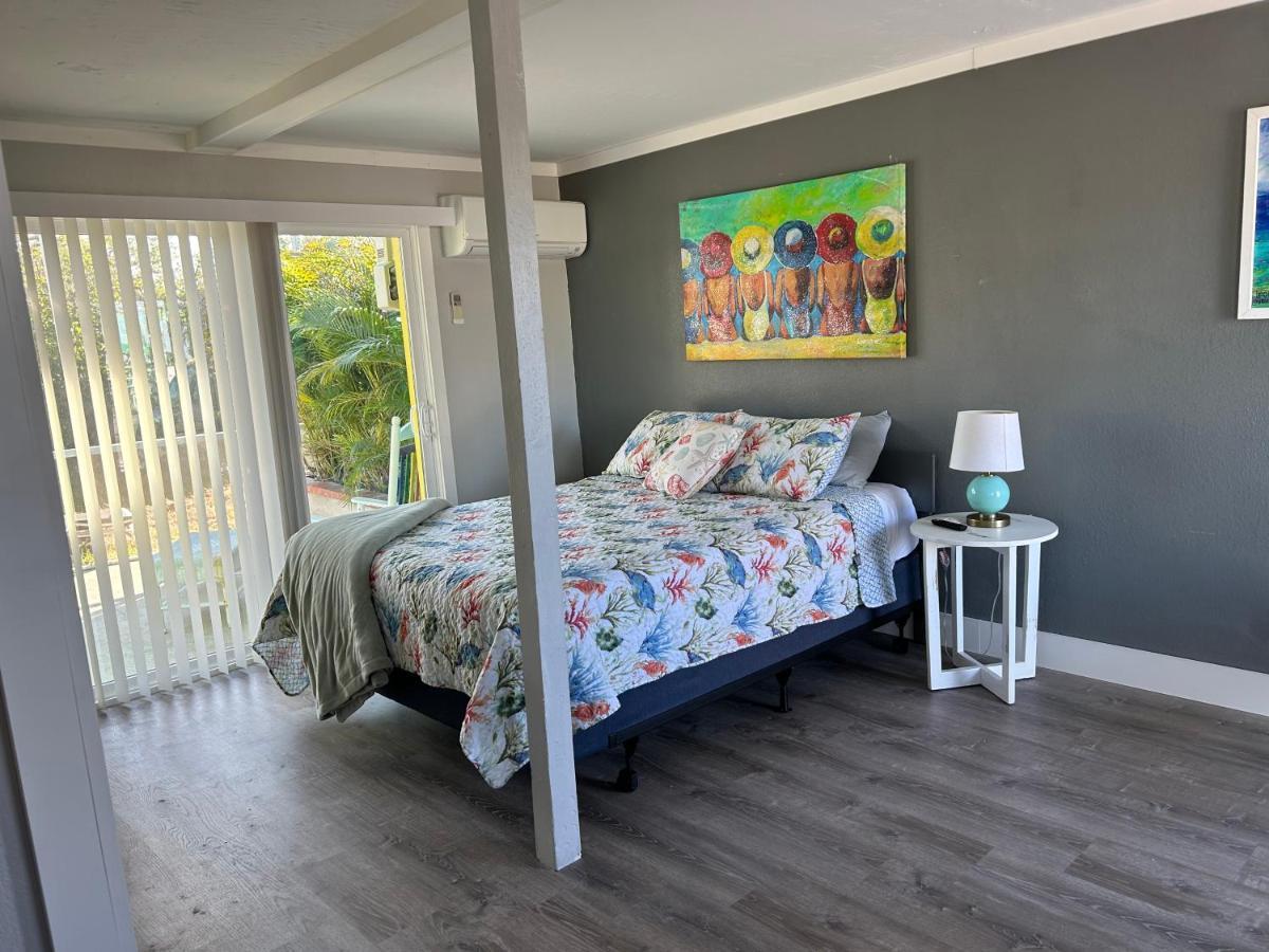 Studio with Sea View