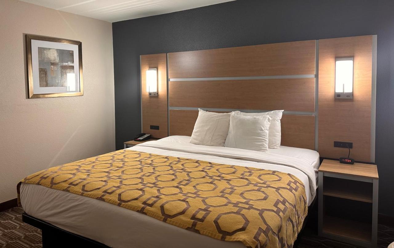 One-Bedroom King Suite - Non-Smoking