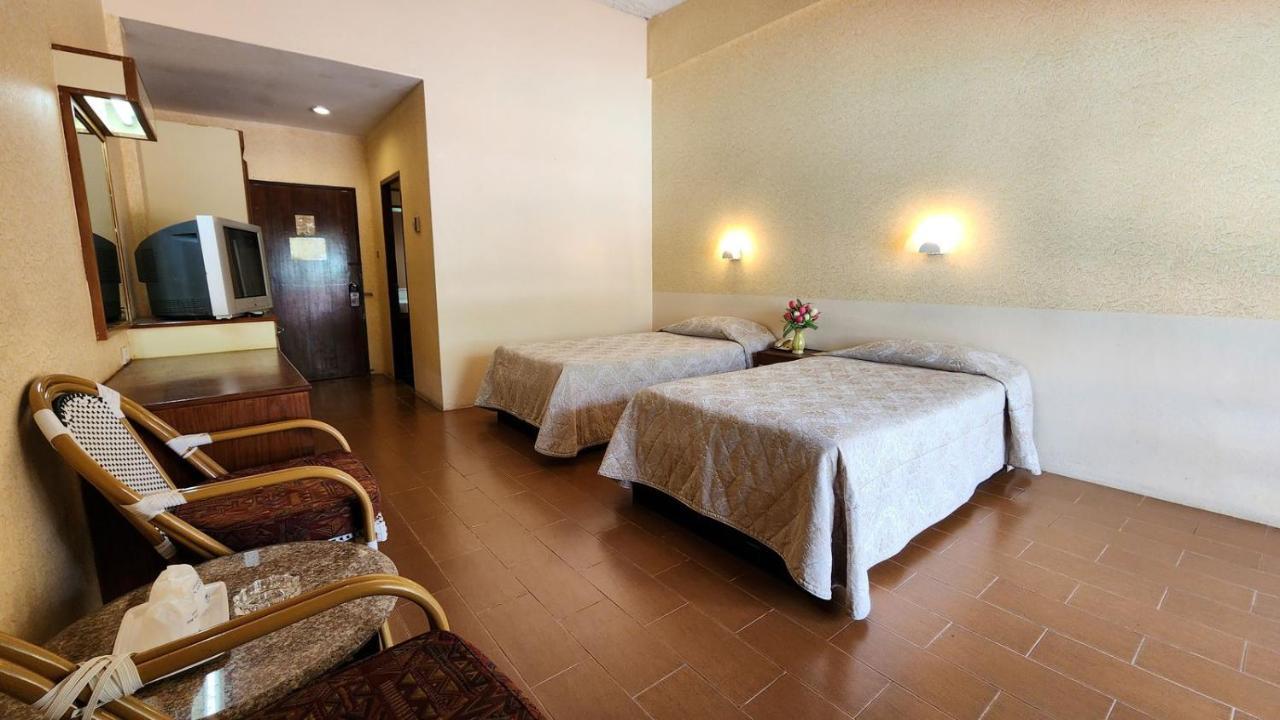 Superior Twin Room with City View