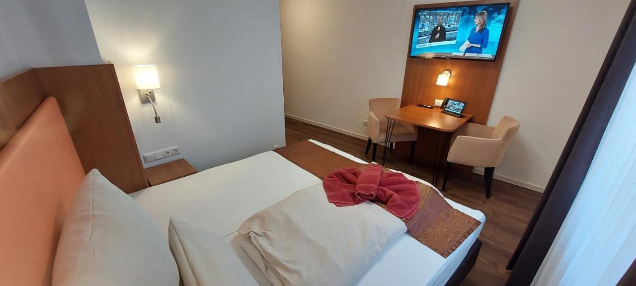Deluxe Single Room