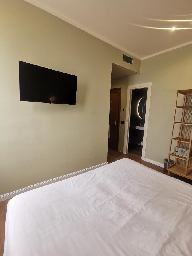 Standard Double or Twin Room Sea View,1374129470:JPEG