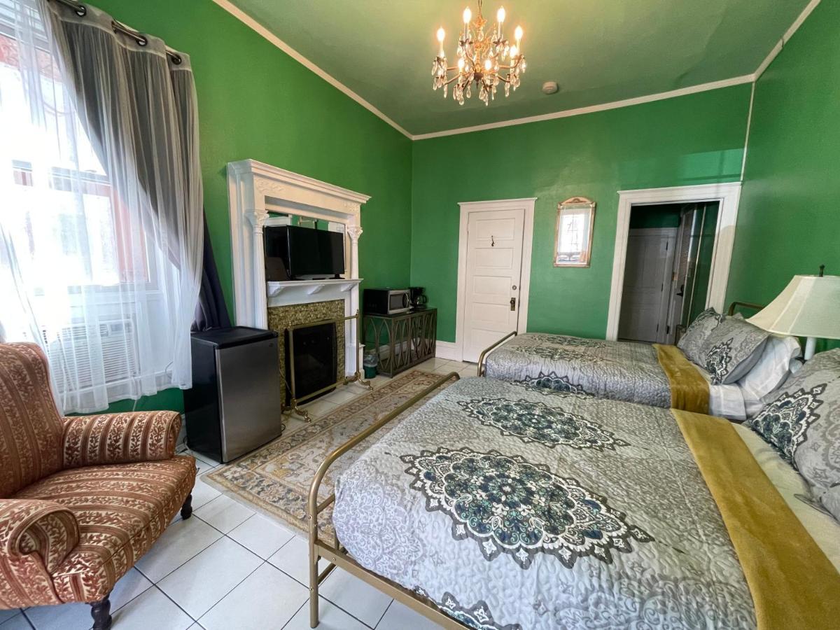 Arthur's Suite