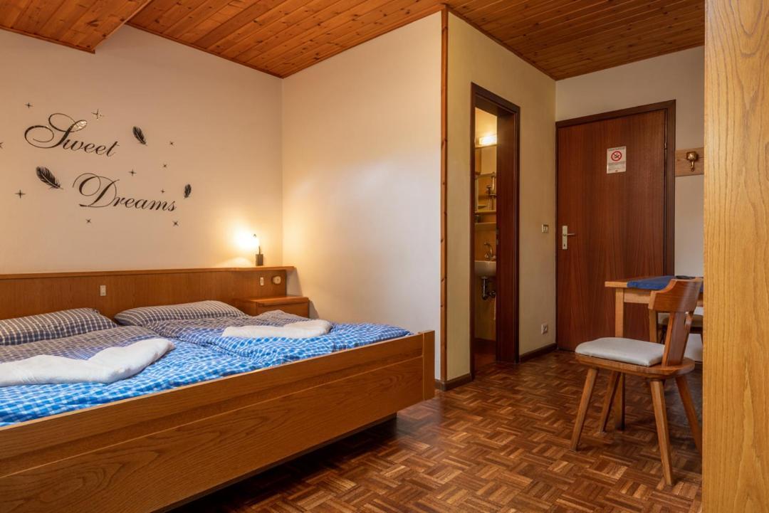 Double Room Mountain View,1377213782:JPEG