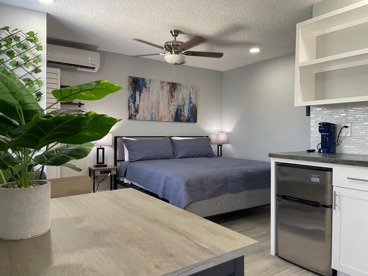 Junior Suite with Pool View