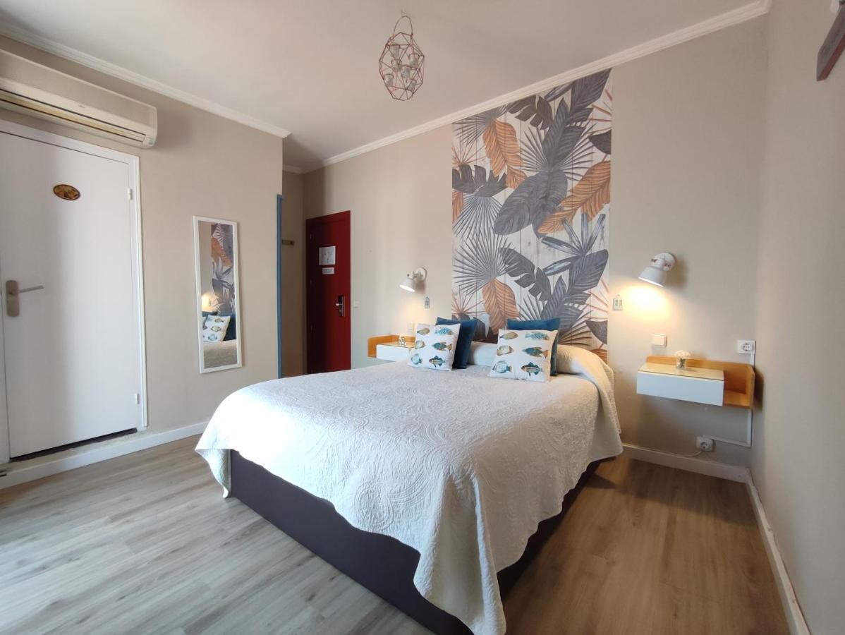 Double or Twin Room Sea View
