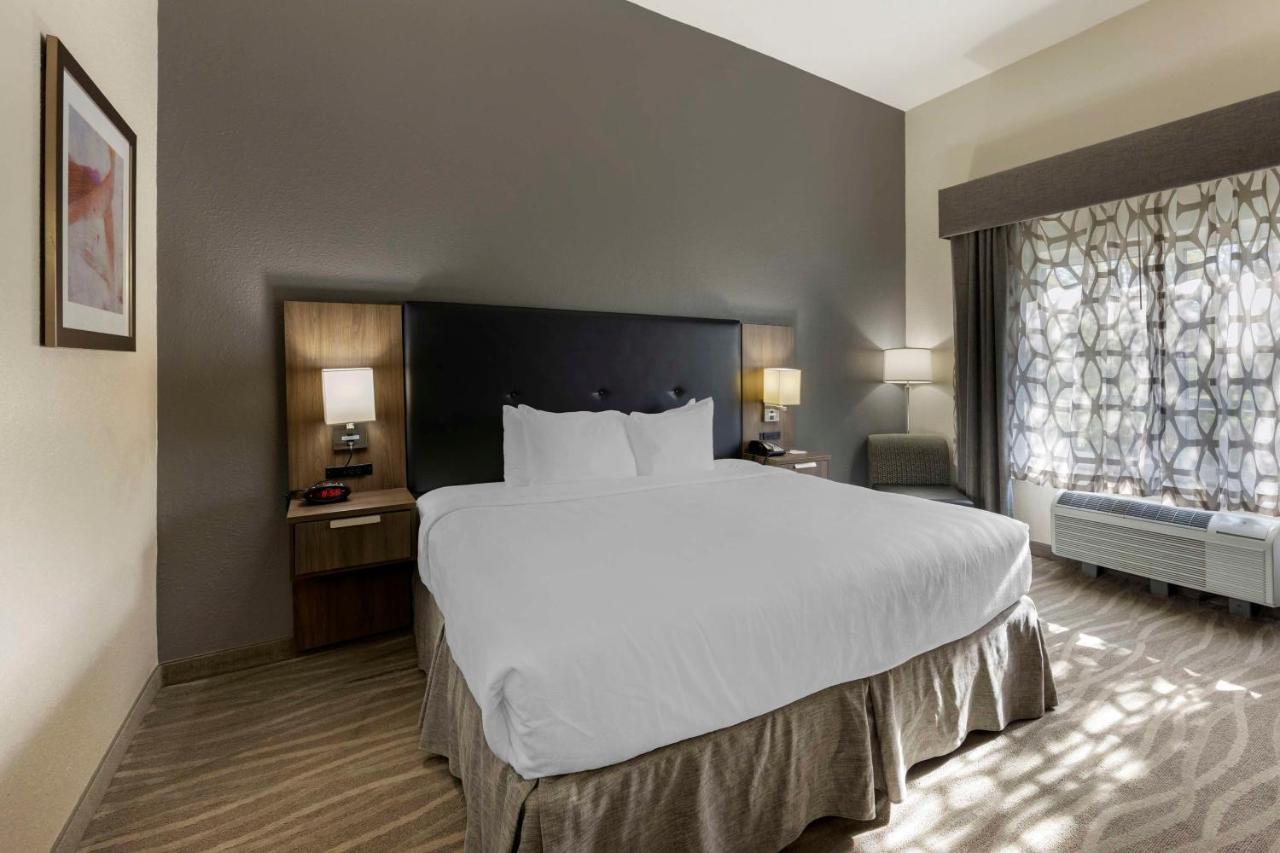 King Room with Bath Tub - Disability Access/Non-Smoking