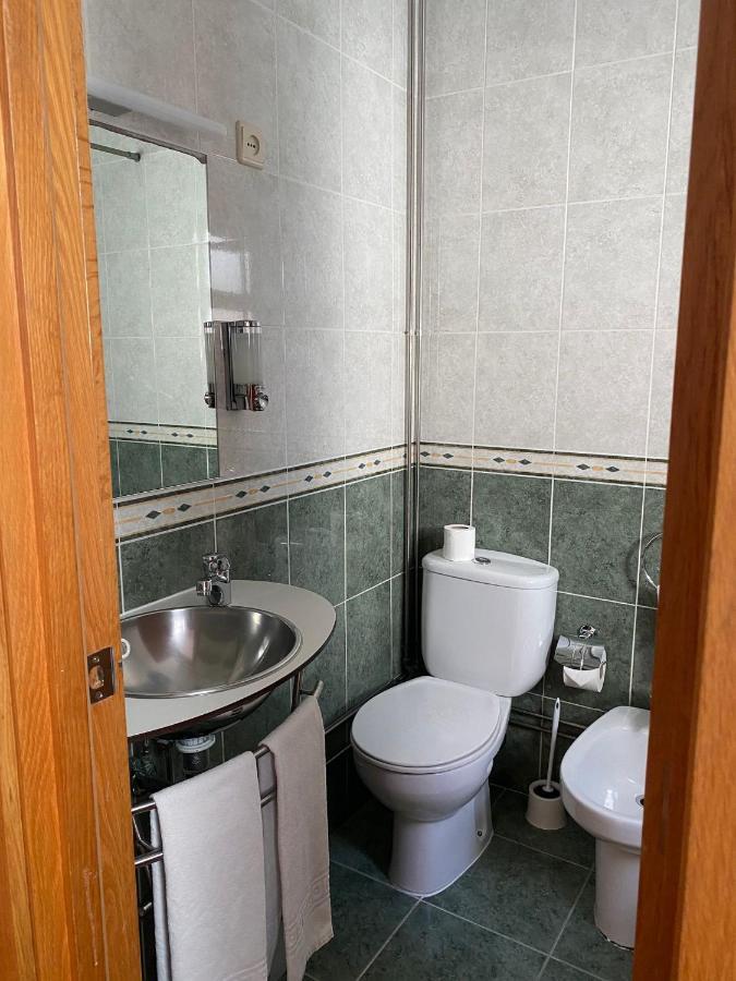 Twin Room,1403018927:JPEG
