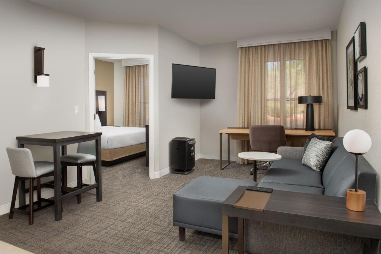 One-Bedroom Queen Suite – Allergy Friendly