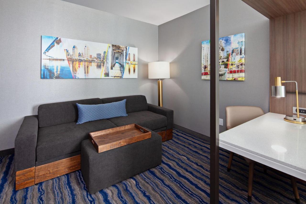 Suite, 1 King, Trundle bed