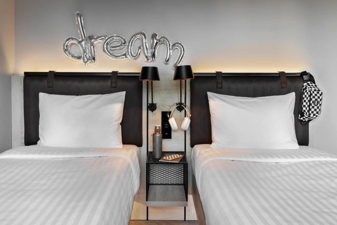 Chambre Lits Jumeaux Moxy Sleeper avec 2 Lits Jumeaux/Simples