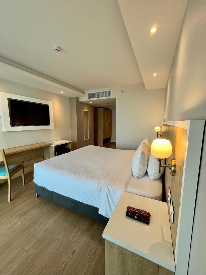 1 King Bed Superior Room Non-Smoking