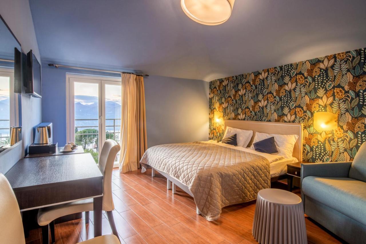 Deluxe Double or Twin Room Lake View