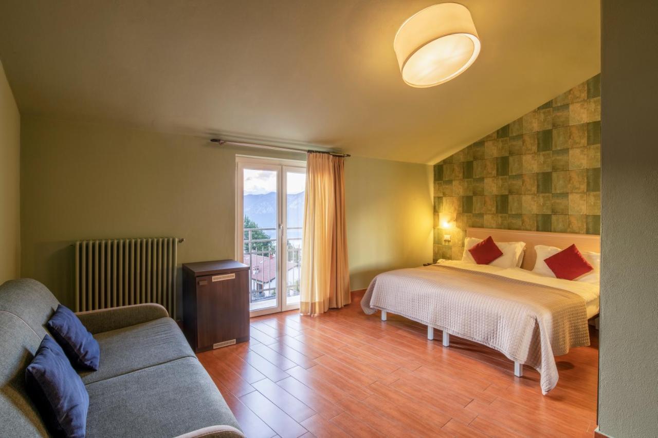 Deluxe Double or Twin Room Lake View