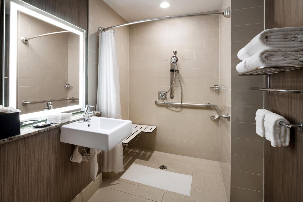 Guest Room, 1 King