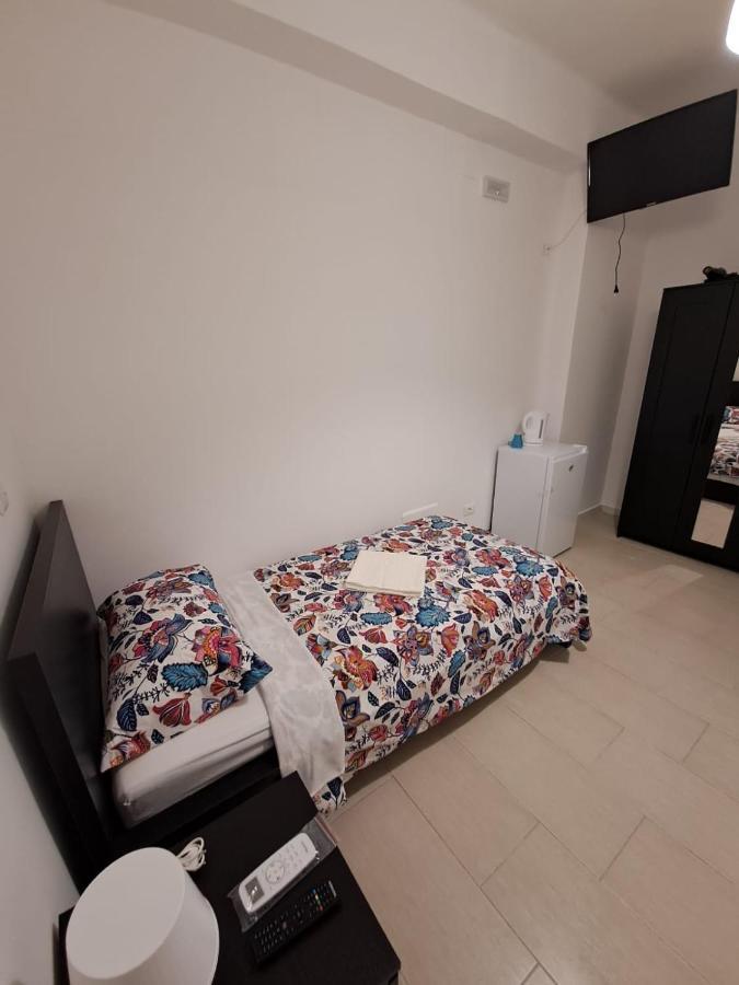 Camera Singola con Bagno in Comune