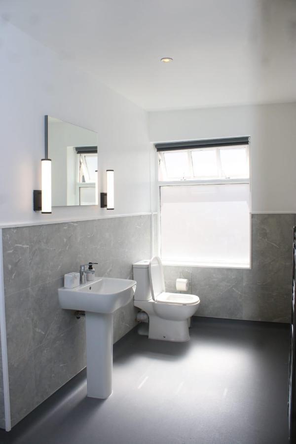 Deluxe Double Room Bath