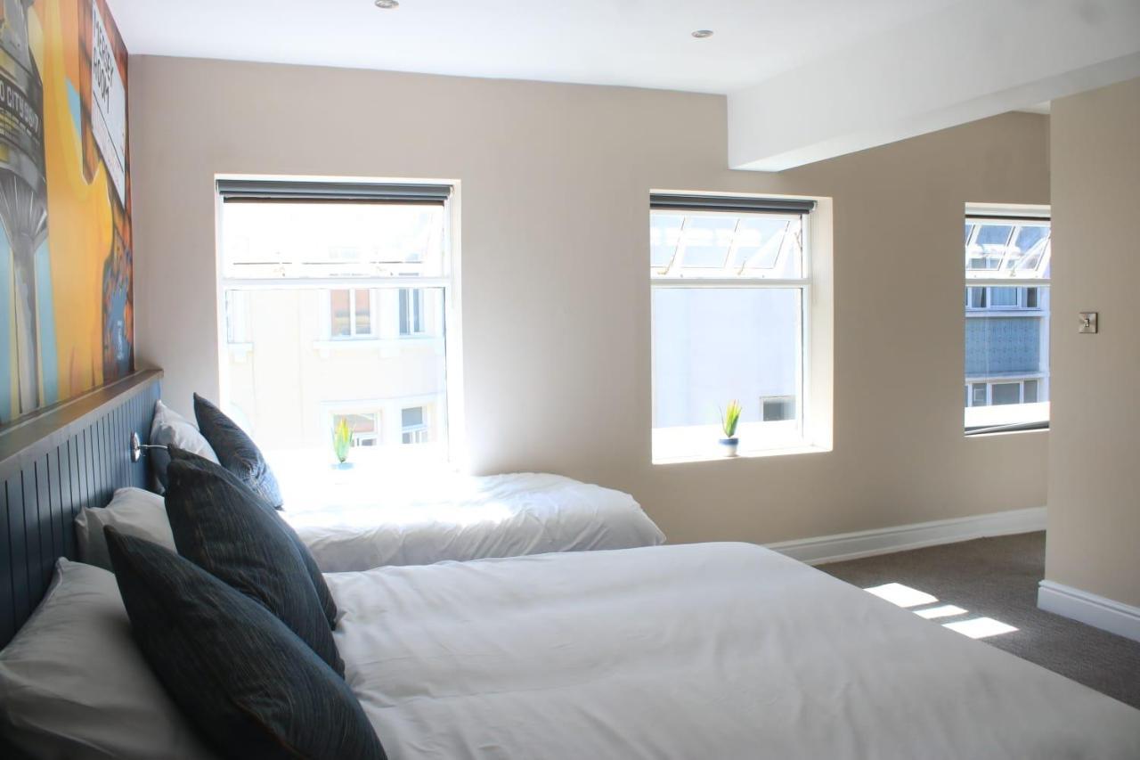 Triple Room Bath